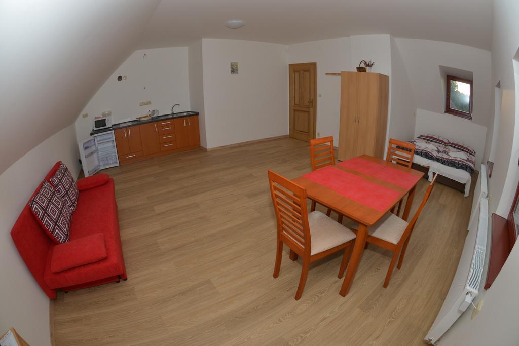 Penzion U Blatce Otel Nové Hrady Oda fotoğraf