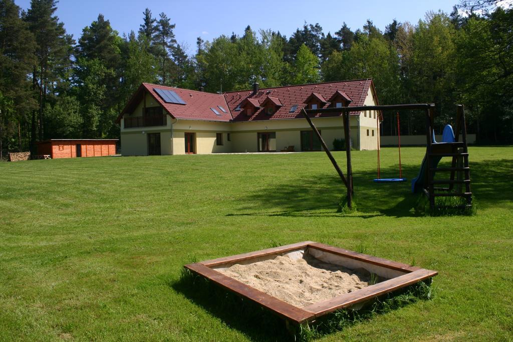 Penzion U Blatce Otel Nové Hrady Dış mekan fotoğraf